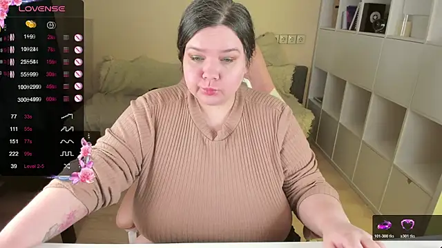 PlumPie online show from November 12, 12:48 am