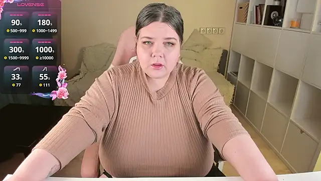 Snapshot of PlumPie chatting on March 3, 3:24 am PlumPie online show from March 3, 3:24 am