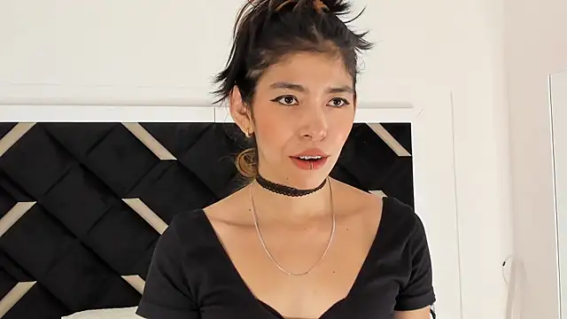 Snapshot of Girl_Cherry chatting on September 11, 11:32 am Girl Cherry online show from September 11, 11:32 am