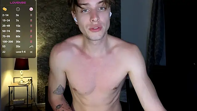 Snapshot of Cryptikov chatting on November 8, 12:20 pm Cryptikov online show from November 8, 12:20 pm