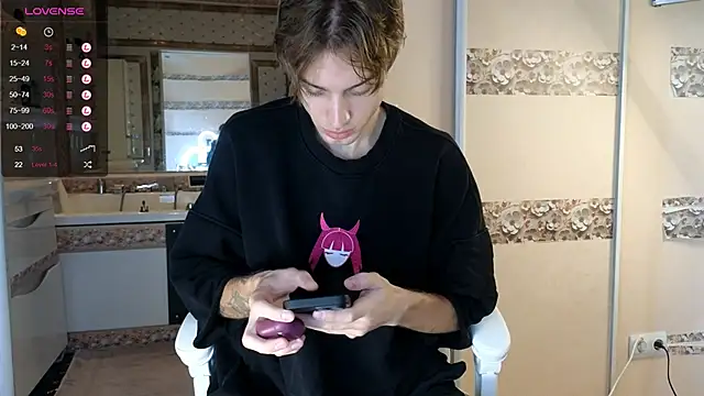 Snapshot of Cryptikov chatting on September 19, 12:09 pm Cryptikov online show from September 19, 12:09 pm