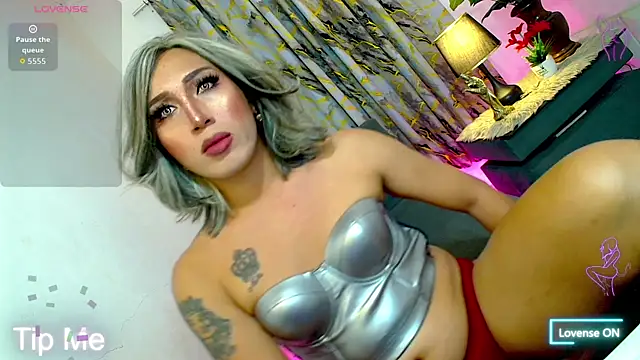 Snapshot of MissMagdalena chatting on October 25, 1:34 pm MissMagdalena online show from October 25, 1:34 pm