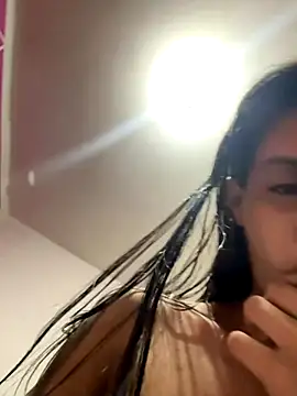 Snapshot of Ortegakim chatting on November 8, 8:12 pm Ortegakim online show from November 8, 8:12 pm