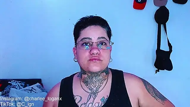 Snapshot of Techno_420_ chatting on March 21, 12:18 am Techno 420 online show from March 21, 12:18 am