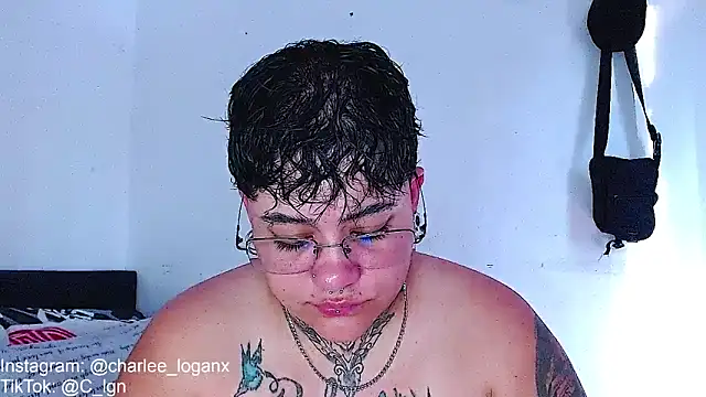 Snapshot of Techno_420_ chatting on March 22, 8:59 pm Techno 420 online show from March 22, 8:59 pm