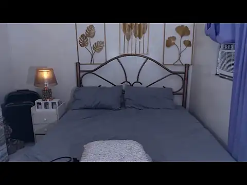 angelicahakenson online show from December 19, 4:05 am