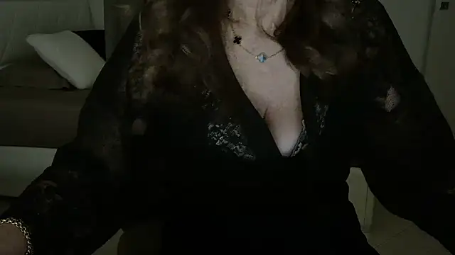 Snapshot of amara_2022 chatting on December 15, 8:36 pm amara 2022 online show from December 15, 8:36 pm