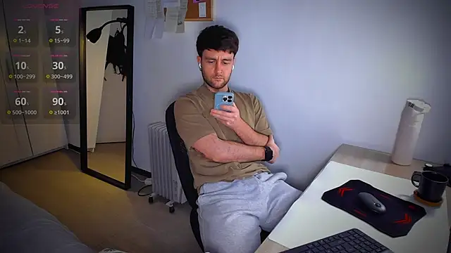 HonestAndrew online show from February 18, 12:01 pm