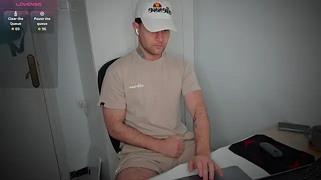 HonestAndrew online show from April 2, 4:08 am