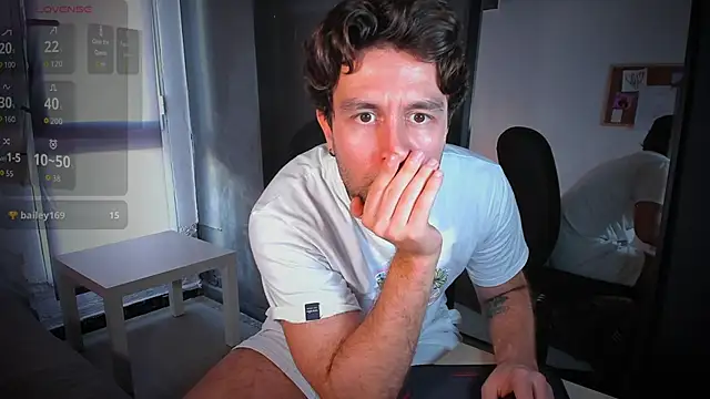 HonestAndrew online show from October 31, 8:00 am