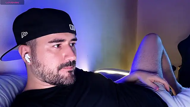 DominantTheo online show from February 7, 4:09 am