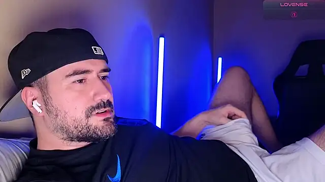 DominantTheo online show from March 23, 3:50 am