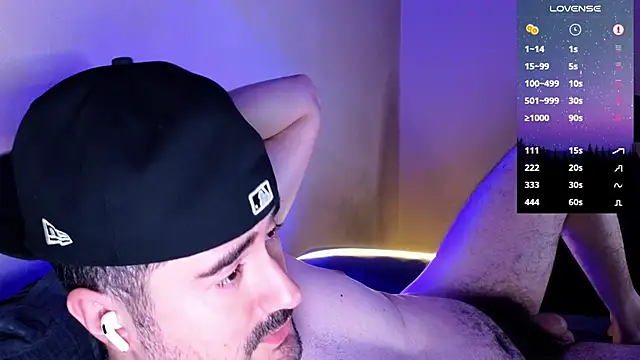 Snapshot of DominantTheo chatting on January 26, 6:07 am DominantTheo online show from January 26, 6:07 am