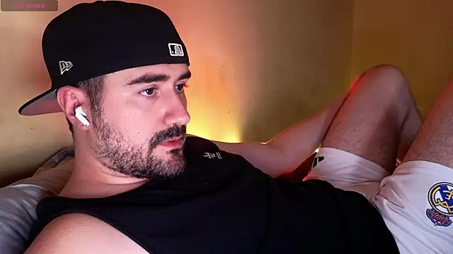 DominantTheo online show from December 16, 3:44 am