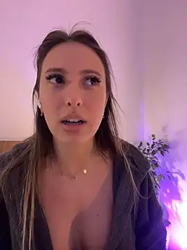 Snapshot of Eva_Ryen chatting on December 5, 5:00 pm Eva Ryen online show from December 5, 5:00 pm