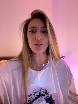 Snapshot of Eva_Ryen chatting on October 25, 4:18 pm Eva Ryen online show from October 25, 4:18 pm