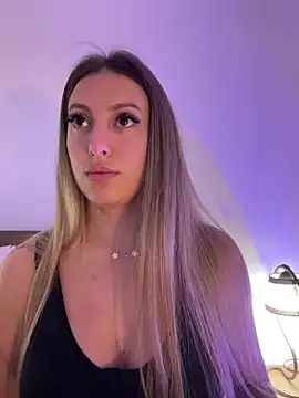 Snapshot of Eva_Ryen chatting on November 5, 4:43 pm Eva Ryen online show from November 5, 4:43 pm