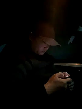 S00 online show from December 1, 11:31 pm