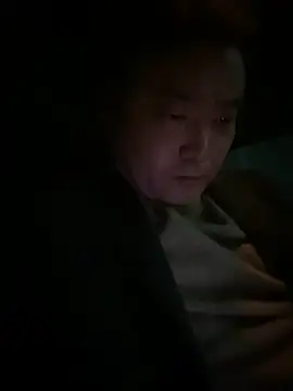 S00 online show from December 11, 12:33 am