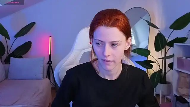 Snapshot of doll_lesli chatting on November 12, 6:39 am doll lesli online show from November 12, 6:39 am