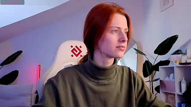 Snapshot of doll_lesli chatting on November 24, 8:36 am doll lesli online show from November 24, 8:36 am