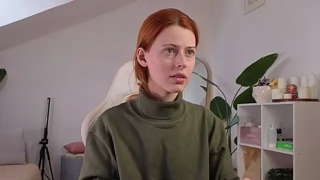 Snapshot of doll_lesli chatting on October 17, 9:34 am doll lesli online show from October 17, 9:34 am