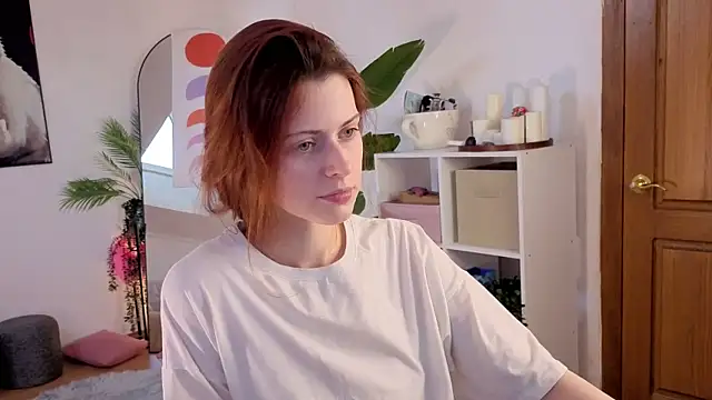 doll lesli online show from April 8, 1:12 pm