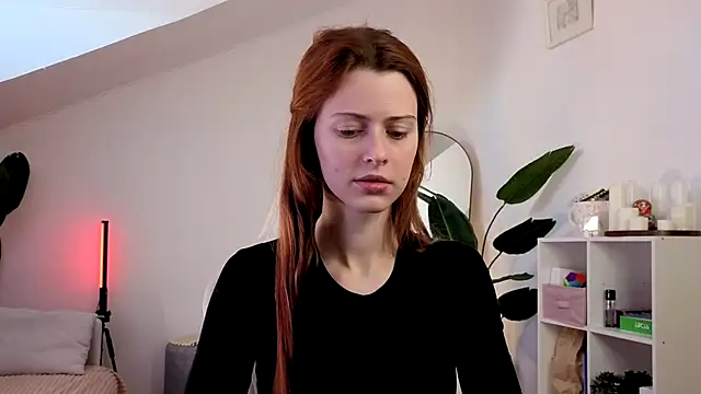 Snapshot of doll_lesli chatting on September 12, 6:24 am doll lesli online show from September 12, 6:24 am