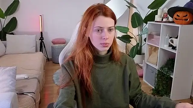 Snapshot of doll_lesli chatting on October 19, 9:34 am doll lesli online show from October 19, 9:34 am