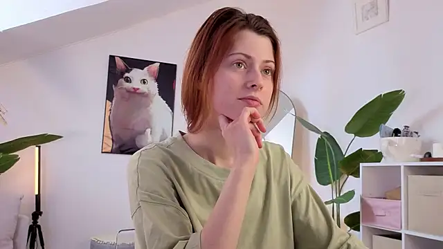 doll lesli online show from April 18, 1:02 pm