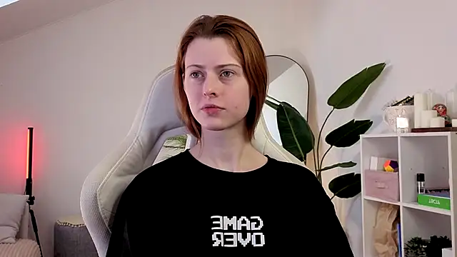 Snapshot of doll_lesli chatting on September 10, 6:12 am doll lesli online show from September 10, 6:12 am