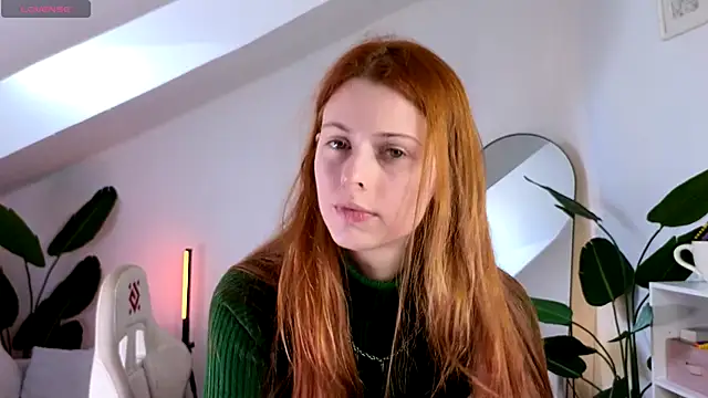 Snapshot of doll_lesli chatting on October 8, 6:37 am doll lesli online show from October 8, 6:37 am