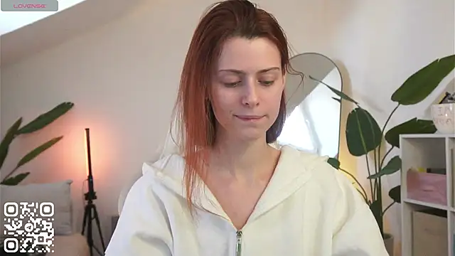 doll lesli online show from February 11, 12:38 pm