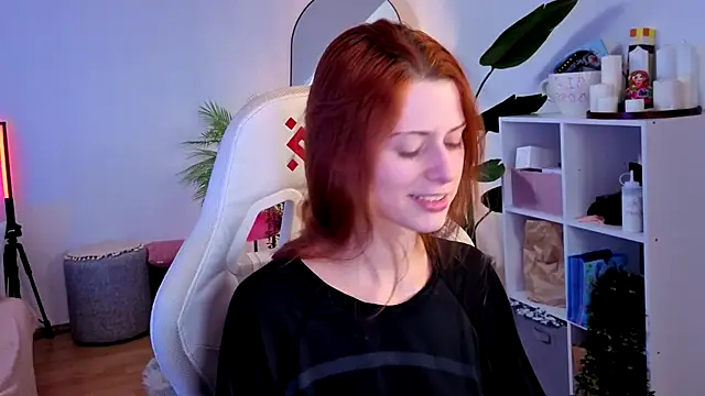 Snapshot of doll_lesli chatting on December 4, 11:31 am doll lesli online show from December 4, 11:31 am