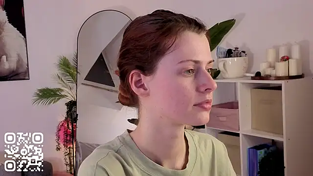 doll lesli online show from April 18, 7:07 pm