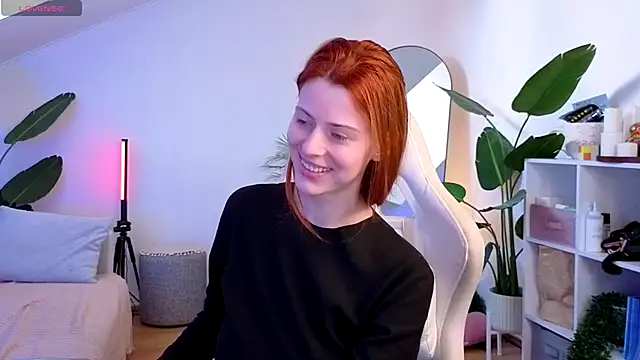 Snapshot of doll_lesli chatting on November 9, 8:40 am doll lesli online show from November 9, 8:40 am