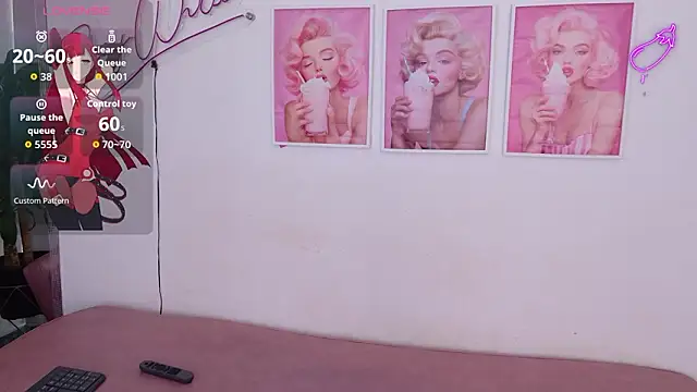 Adele LatinLady online show from March 26, 8:40 pm