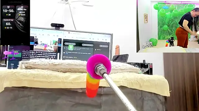 Paulina Davis  online show from March 25, 10:08 pm