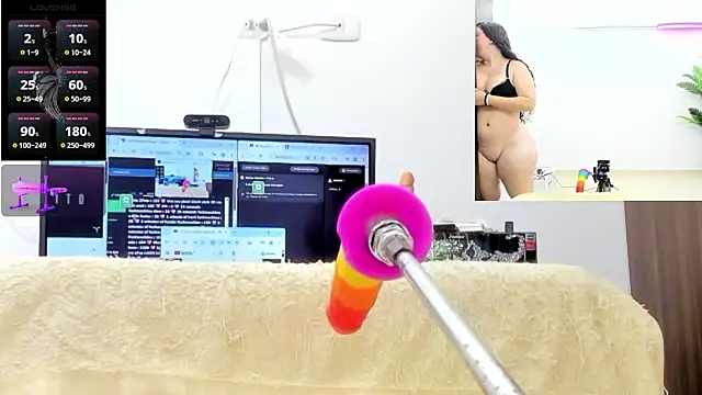 Paulina Davis  online show from January 11, 12:06 am