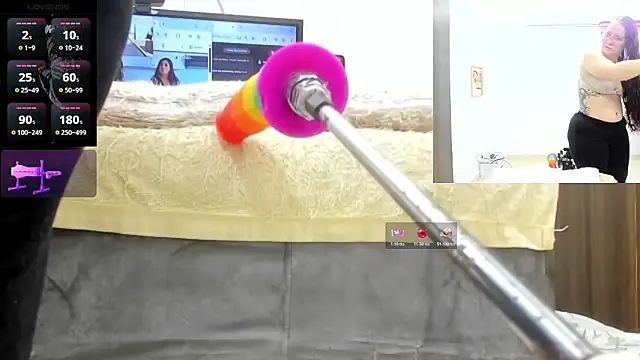 Paulina Davis  online show from January 13, 9:08 pm