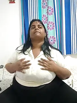 Snapshot of SusanaEshwar chatting on July 17, 6:38 pm SusanaEshwar online show from July 17, 6:38 pm