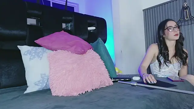 levana1 online show from April 8, 4:03 am