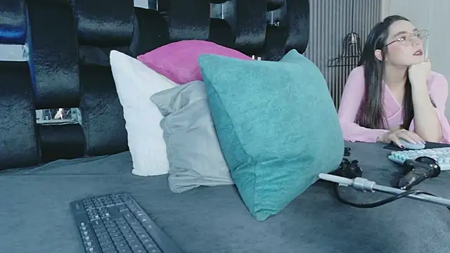 levana1 online show from March 24, 2:00 am