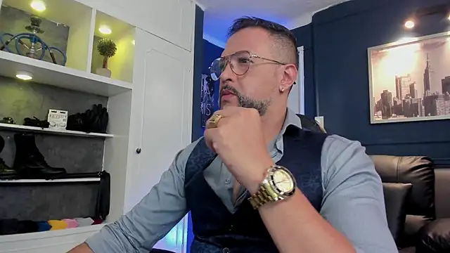 Snapshot of MrFrank_tattoo chatting on July 7, 2:20 pm MrFrank tattoo online show from July 7, 2:20 pm