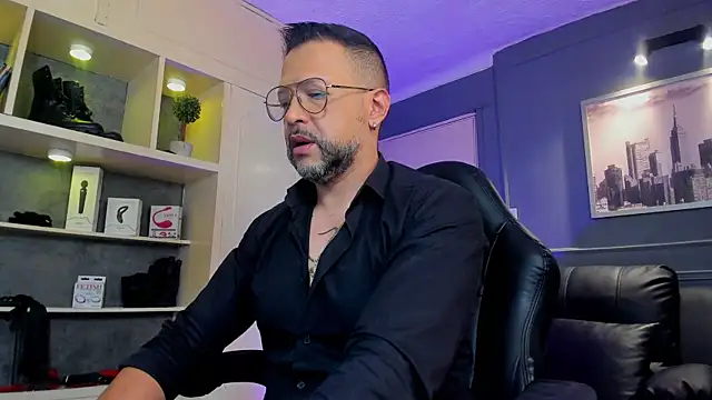 MrFrank tattoo online show from November 12, 12:42 pm