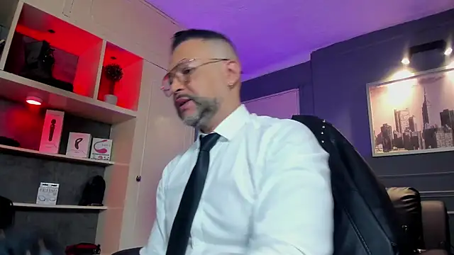 MrFrank tattoo online show from February 21, 11:56 am