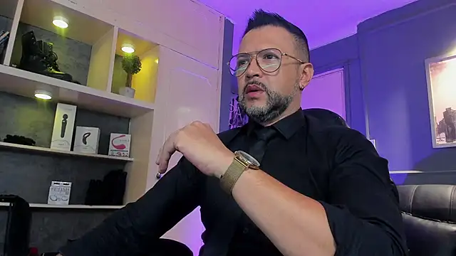 MrFrank tattoo online show from December 18, 11:36 am