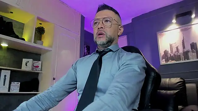 MrFrank tattoo online show from February 5, 10:44 am