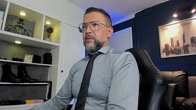 Snapshot of MrFrank_tattoo chatting on June 4, 1:38 pm MrFrank tattoo online show from June 4, 1:38 pm