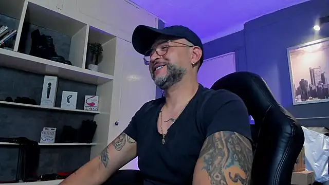 MrFrank tattoo online show from September 11, 1:05 am